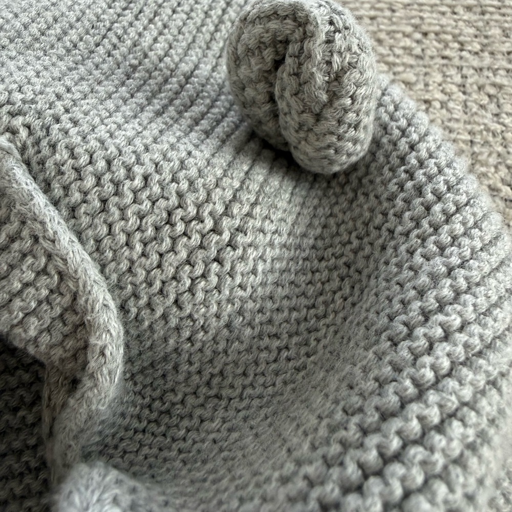 Baby Gap Soft Gray Knit Baby Sweater - Picture 5 of 5
